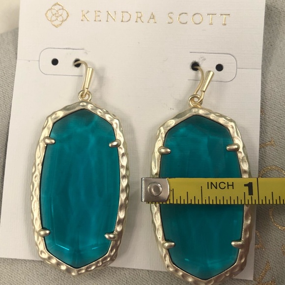 Kendra Scott Ella Earrings - Picture 6 of 6